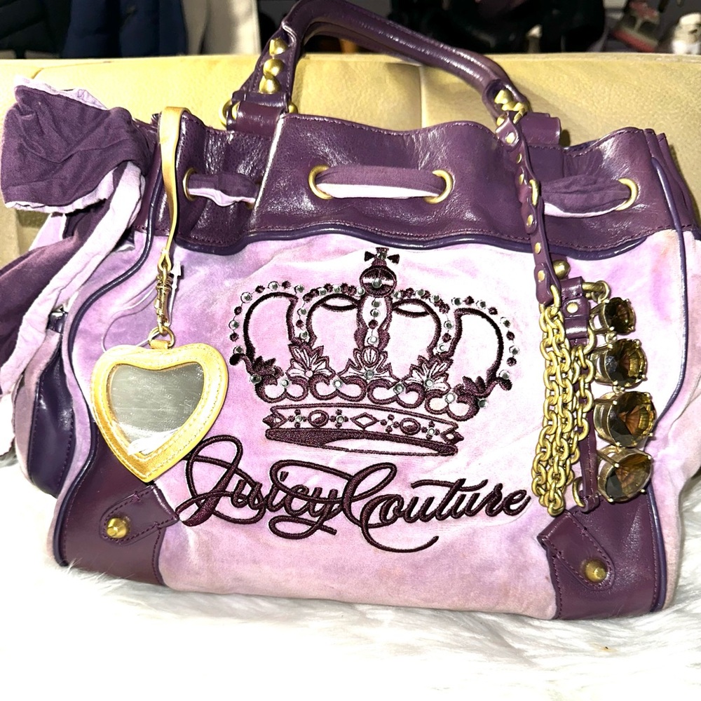 “SOLD” Vintage Juicy Couture daydreamer bag